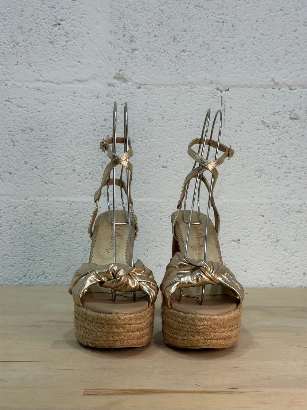 The Unbranded Brand elegant metallic